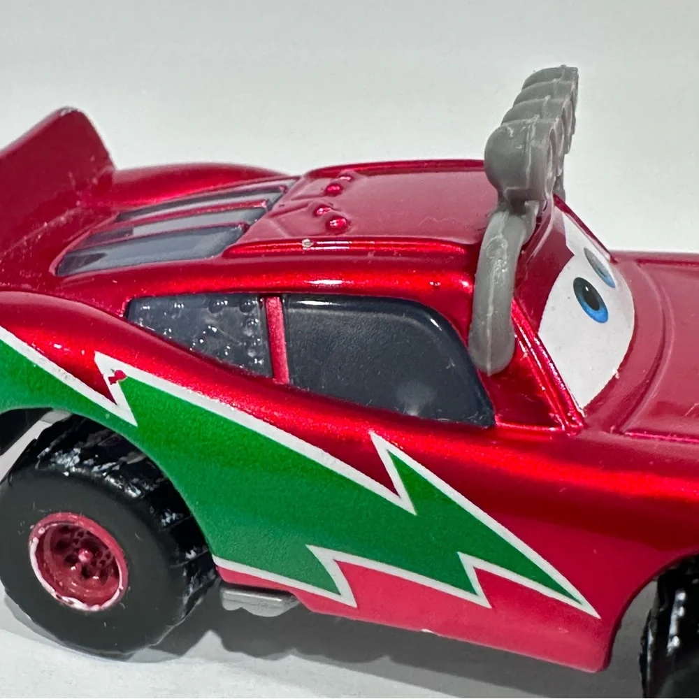 Disney Cars Winter Lightning McQueen w/ Snow Plow Die-cast Mattel